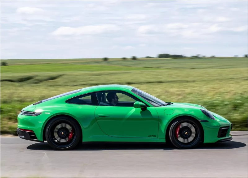 2023 Porsche 911 Carrera GTS