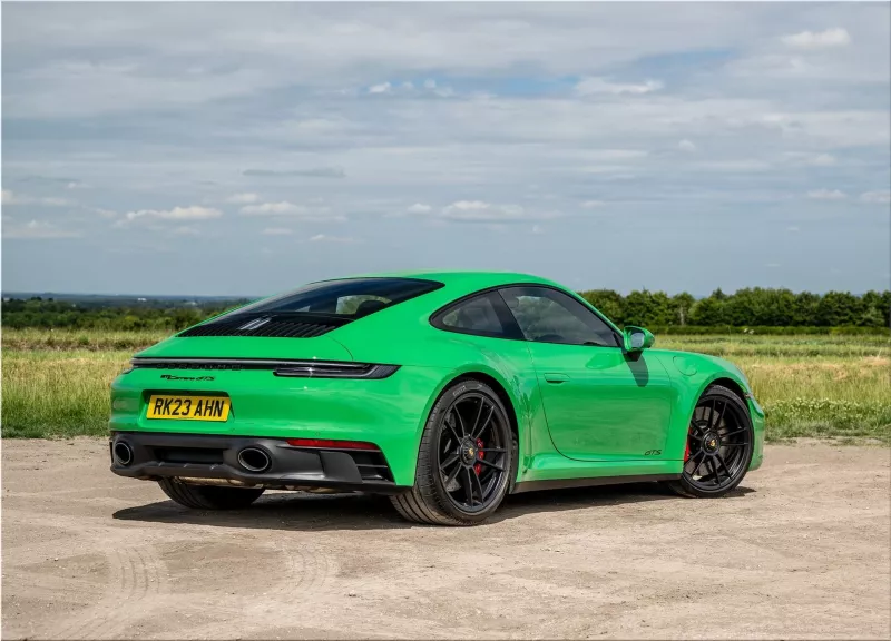 2023 Porsche 911 Carrera GTS