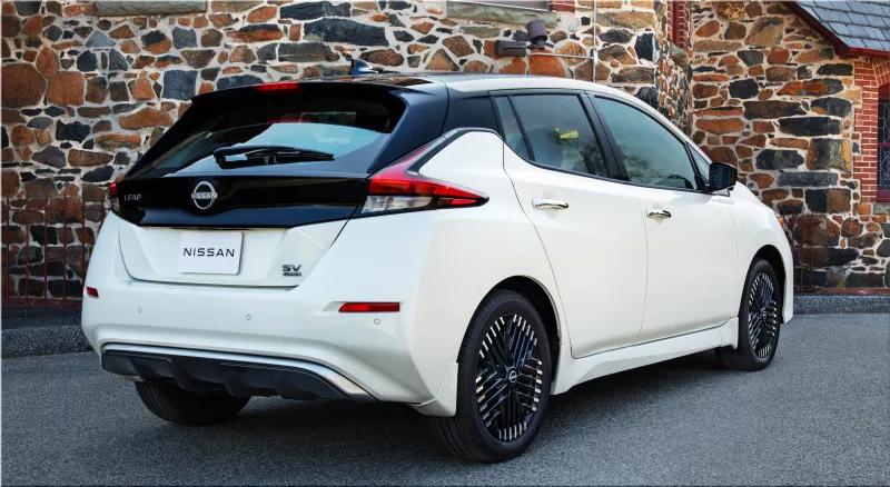 2025 Nissan LEAF