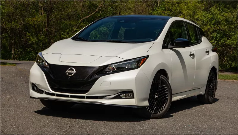 2025 Nissan LEAF