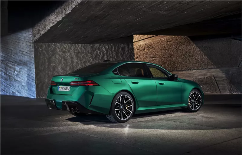 2025 BMW M5