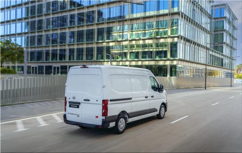 2025 Nissan Interstar van