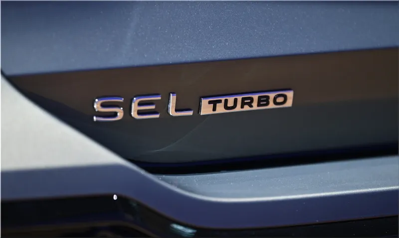 Volkswagen Tiguan SEL R-Line Turbo