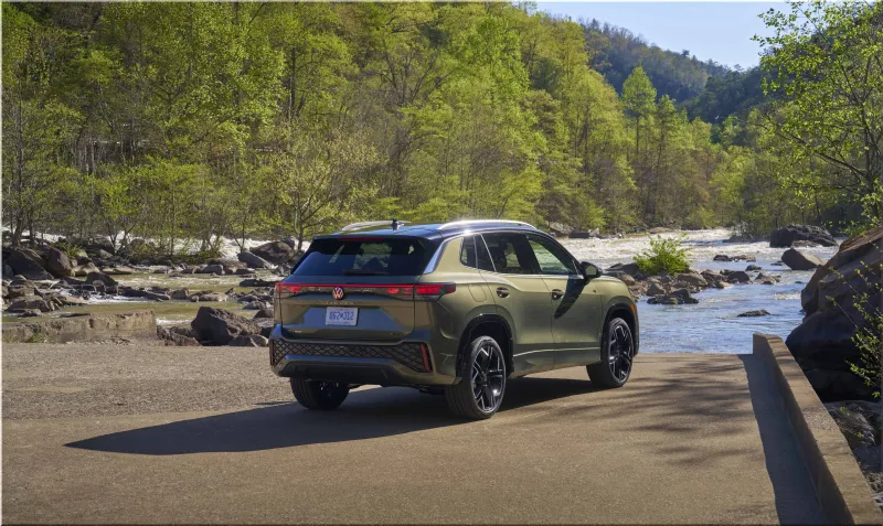 2026 Volkswagen Tiguan SEL R-Line Turbo