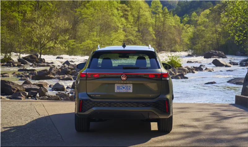 2026 Volkswagen Tiguan SEL R-Line Turbo