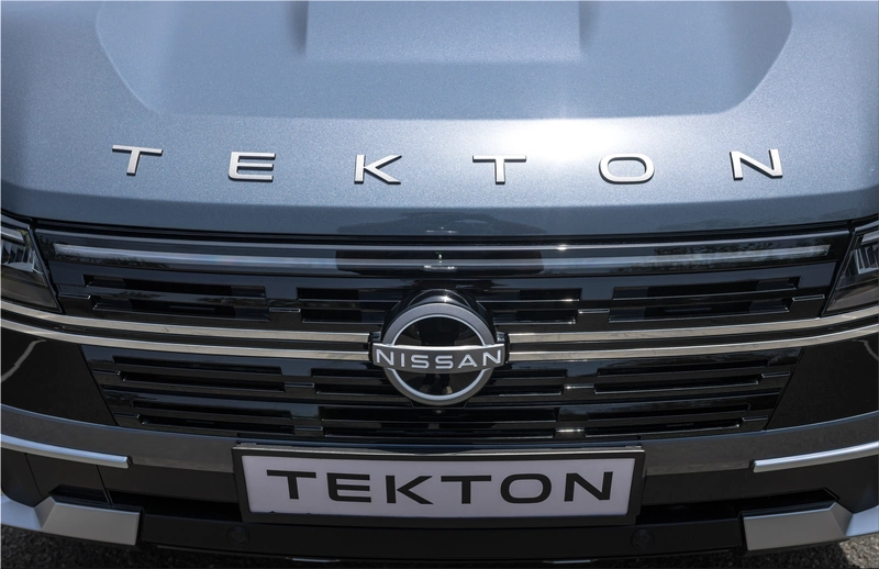 Nissan Tekton