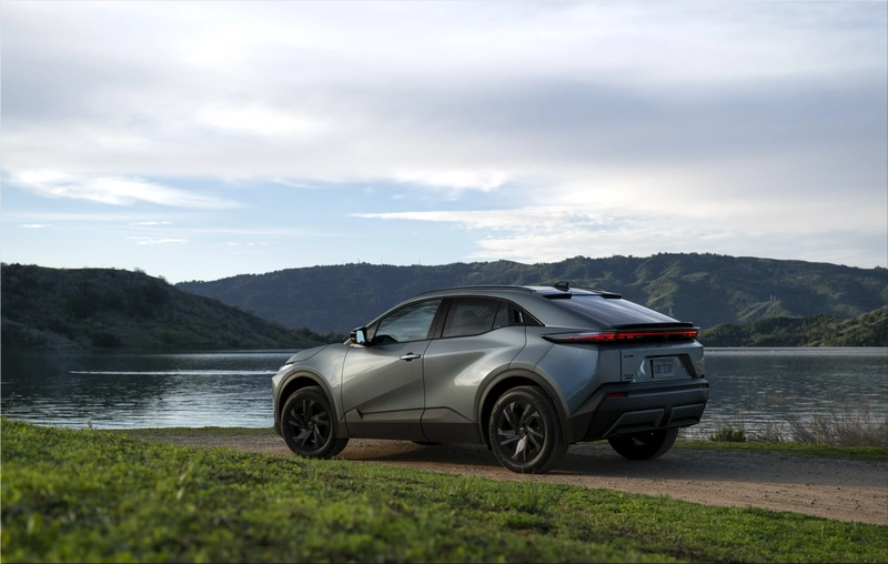 2027 Toyota C-HR AWD