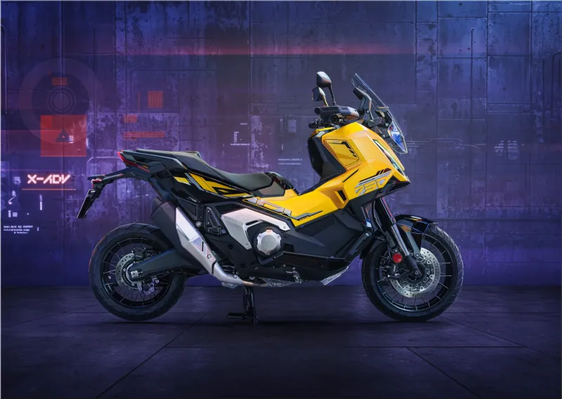 25YM Honda X-ADV