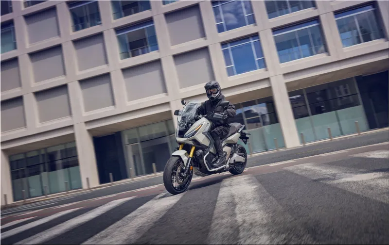 25YM Honda X-ADV Review