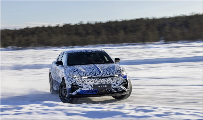 Alpine A390