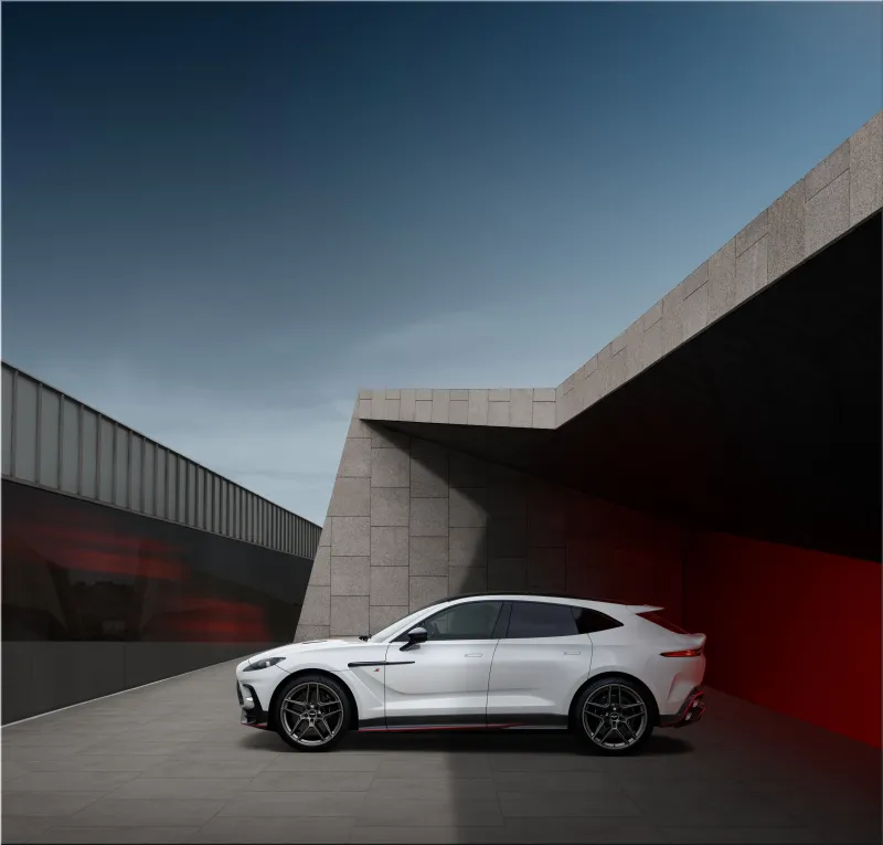 Aston Martin DBX S