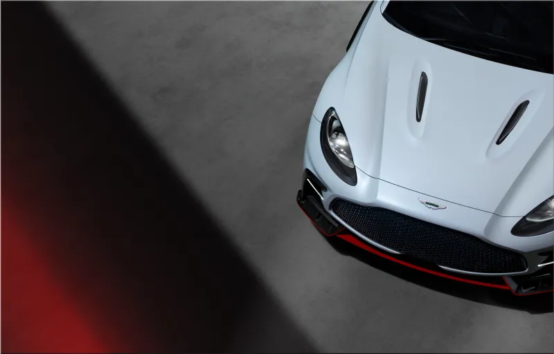Aston Martin DBX S