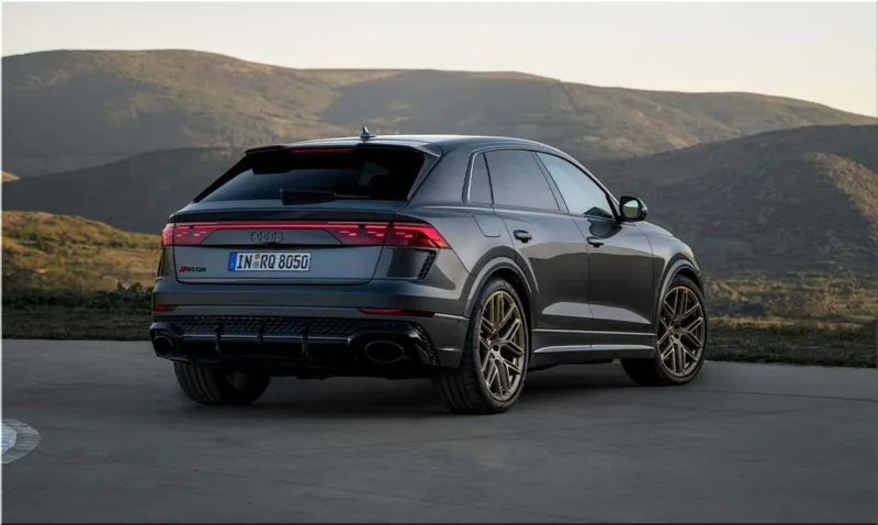 2025 Audi RS Q8 Performance