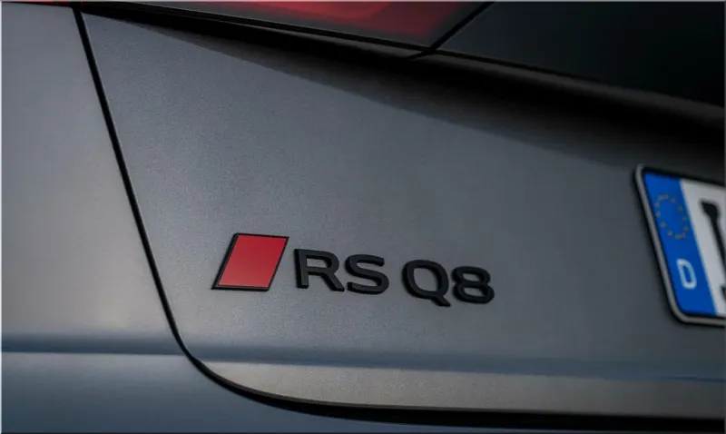 2025 Audi RS Q8 Performance