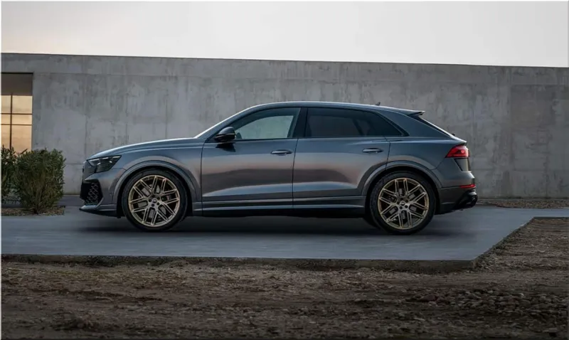 2025 Audi RS Q8 Performance