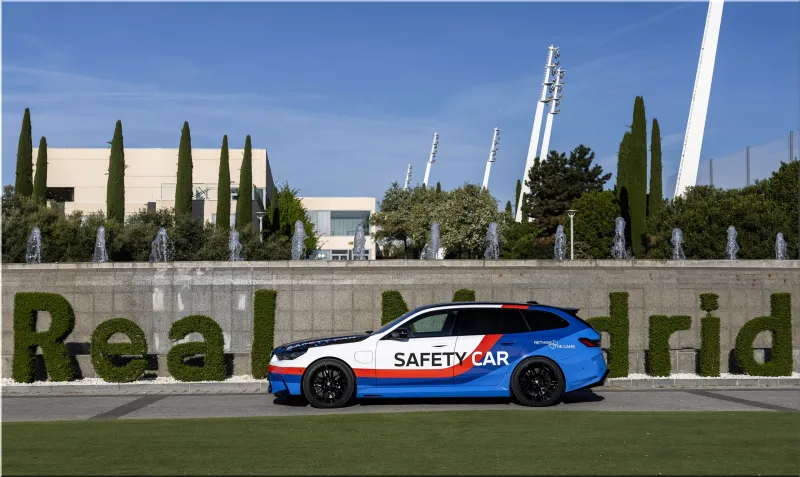 BMW M5 Touring Safety Car