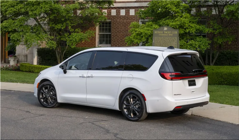 Chrysler Pacifica 100th Anniversary Edition