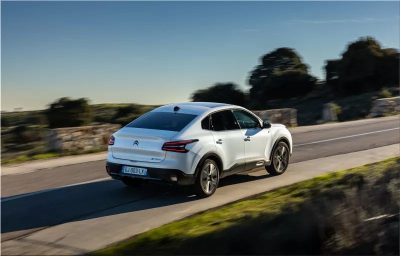 Citroen C4 X Hybrid 136