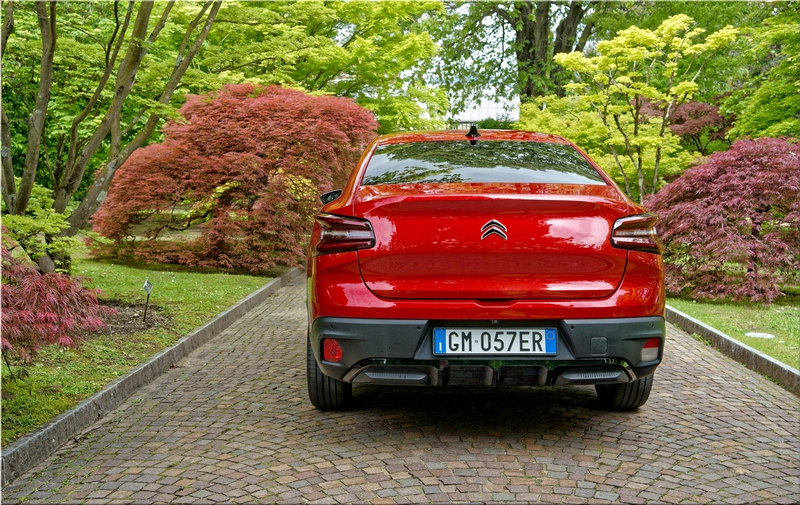 Citroen e-C4 X