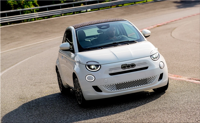 2026 Fiat 500 Hybrid