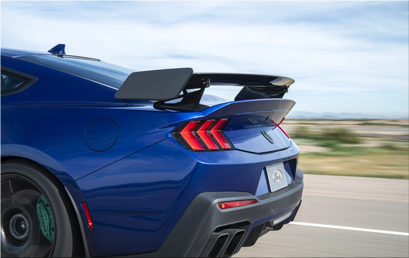 Ford Mustang Dark Horse SC 2026