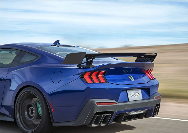 Ford Mustang Dark Horse SC 2026