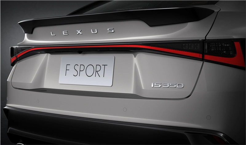 Lexus IS