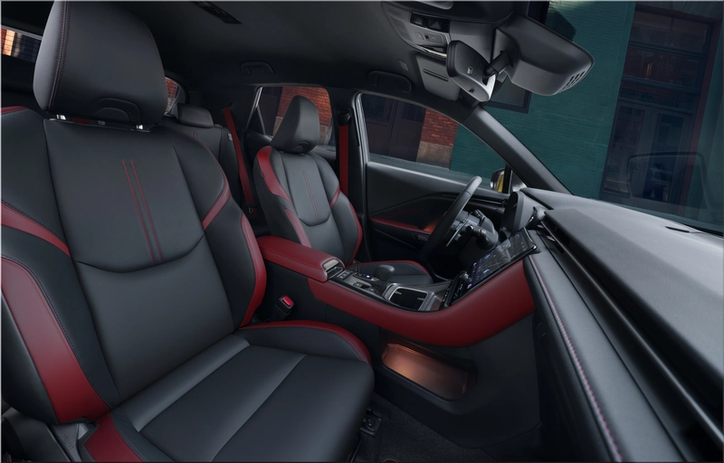 Lexus LBX Vibrant Edition