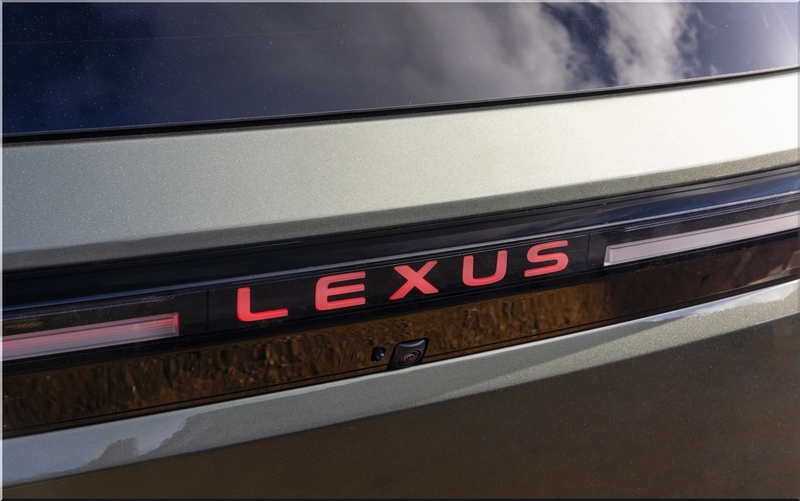 Lexus TZ