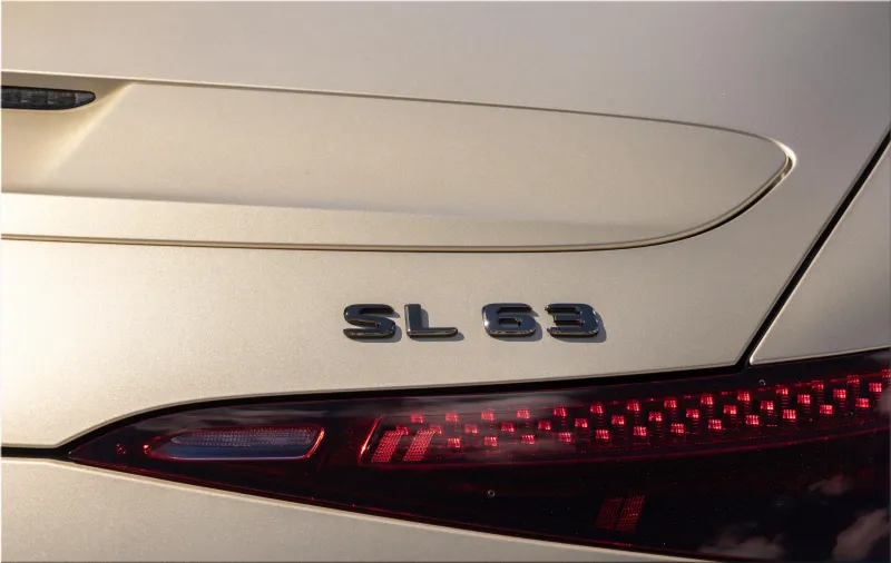 Mercedes-AMG SL 63 MANUFAKTUR Golden Coast