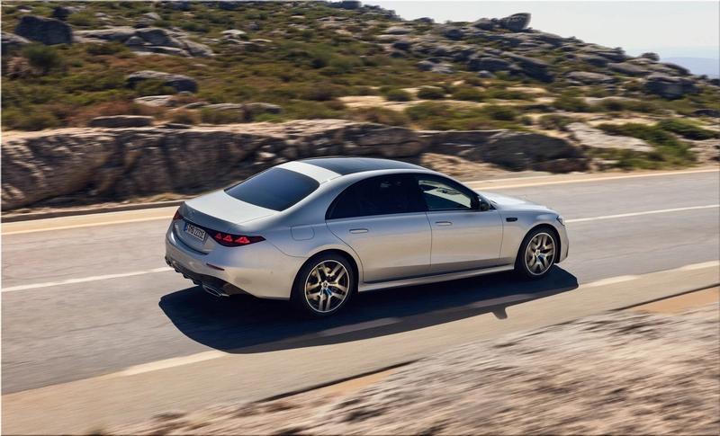 Mercedes-Benz S-Class 2026