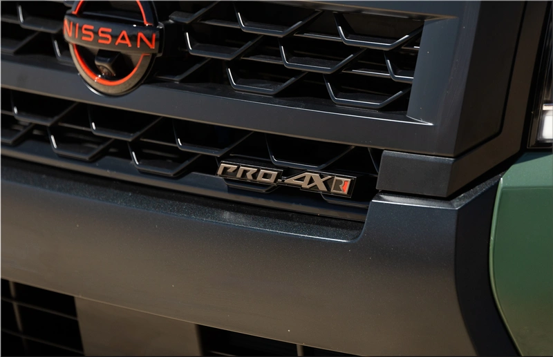 Nissan-Frontier PRO-4X