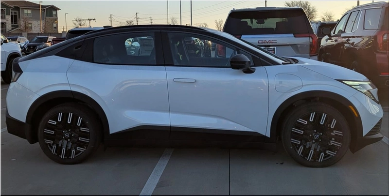 Nissan LEAF electric car
