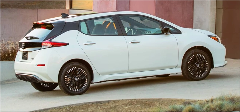 2024 Nissan Leaf