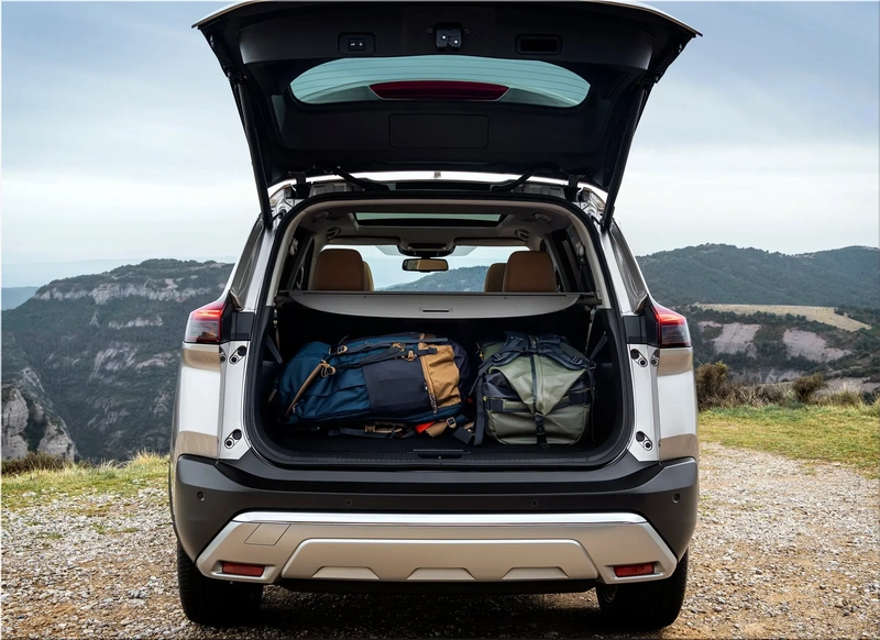Nissan X-Trail hybrid SUV