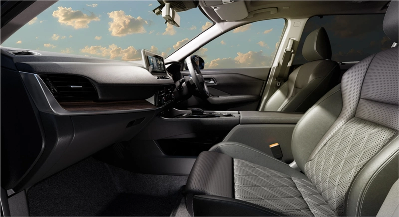 Nissan X-Trail hybrid SUV