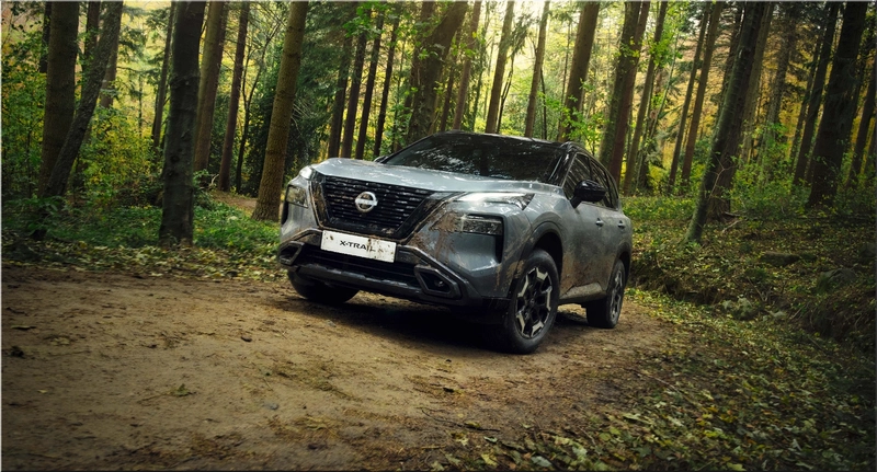 Nissan X-Trail hybrid SUV