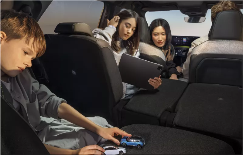 Peugeot e-5008 Review