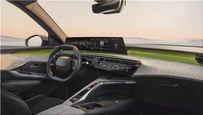 Peugeot e-5008 Review