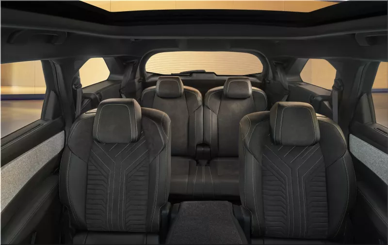 Peugeot e-5008 Review