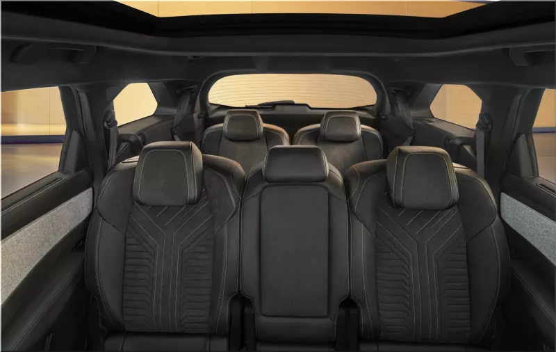 Peugeot e-5008 Review