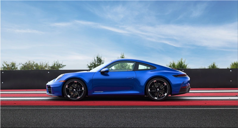 Porsche 911 Club Coupe 2026