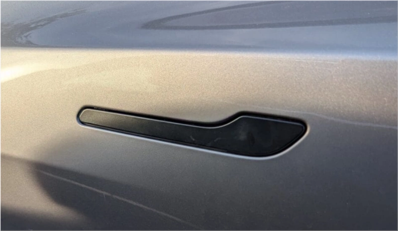 Tesla door handles