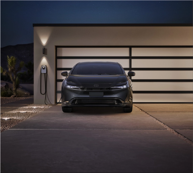 Toyota Prius Plug-in Hybrid Nightshade