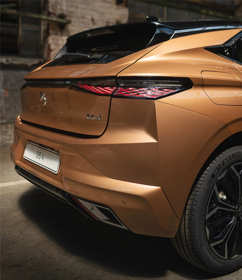 DS 4 tail lights
