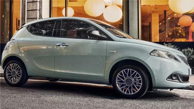 Lancia Ypsilon