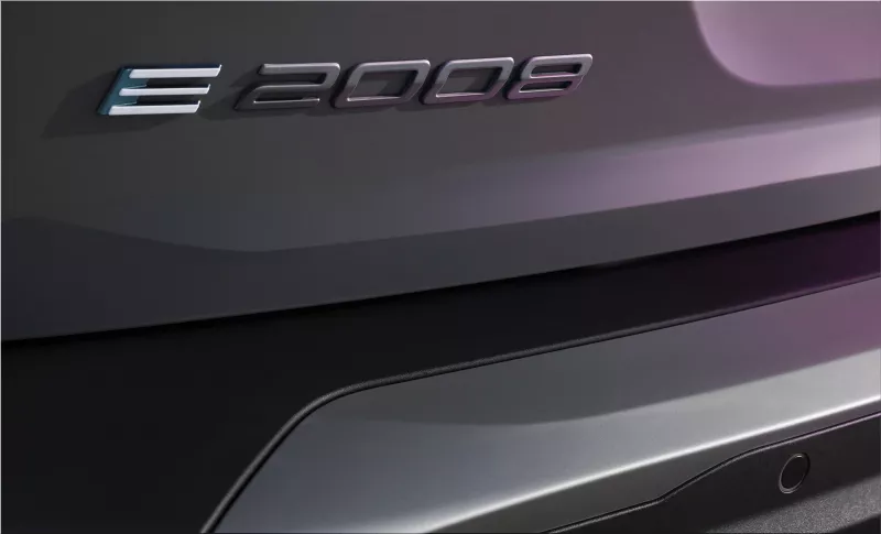 Peugeot e-2008
