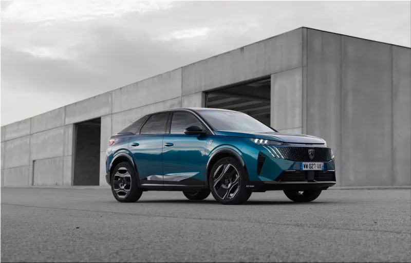 Peugeot E-3008
