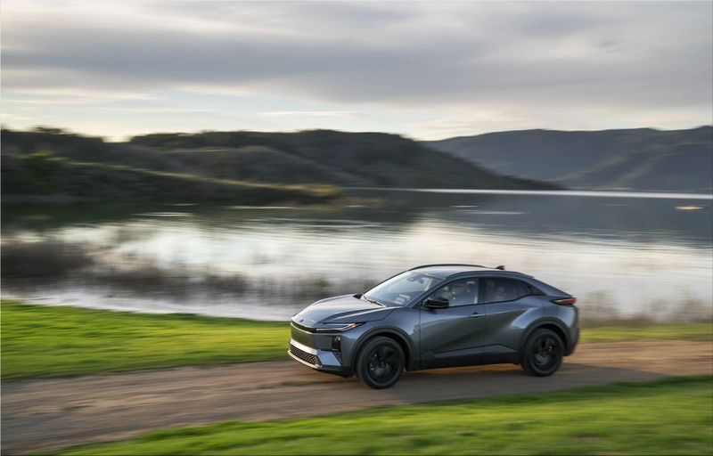 2027 Toyota C-HR AWD