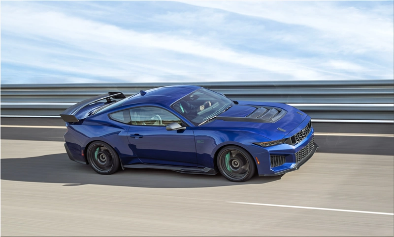 Ford Mustang Dark Horse SC 2026